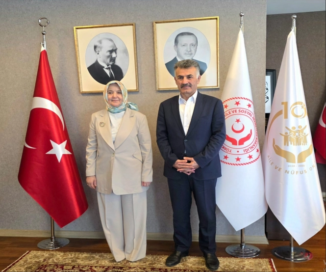 Belediye Başkanımız Eşref Mutlu, Aile ve Sosyal Hizmetler Bakan Yardımcısı Leman Yenigün’ü Ziyaret Etti