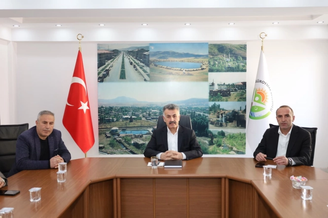 Belediye Başkanımız Eşref Mutlu’nun başkanlığında Nisan ayı olağan meclis toplantısı gerçekleştirildi.