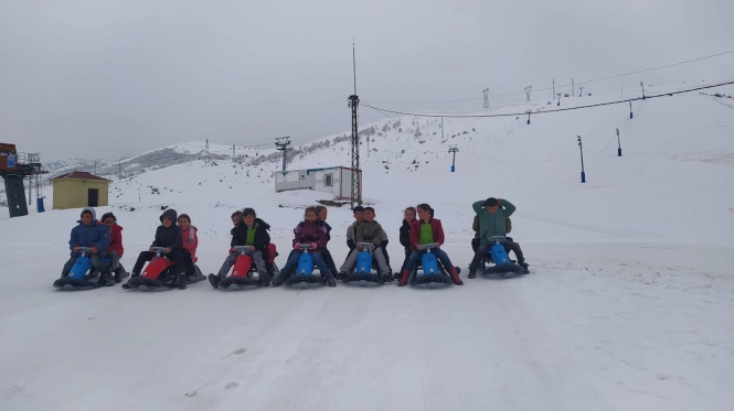 Güroymak Belediyesi’nden Çocuklara Karla Dolu, Neşeyle Dolu Bir Gün