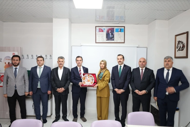 Güroymak’ta Kadınların Emeği Üretime Dönüşüyor: Aile Destek Merkezi’ne Ziyaret