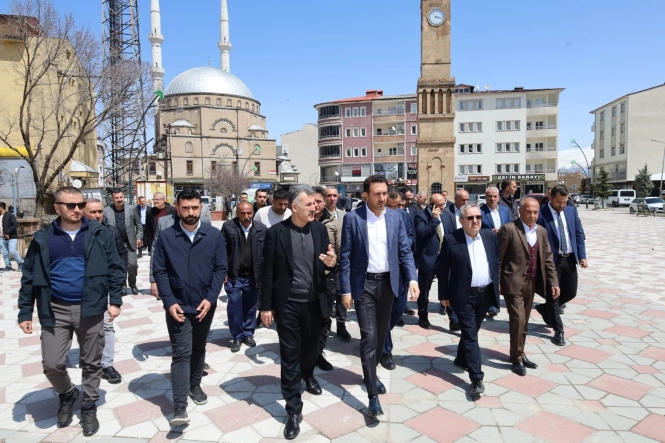 Milletvekili Turan Bedirhanoğlu’ndan İlçemize Ziyaret: Kent Meydanında İnceleme, Esnafla Buluşma